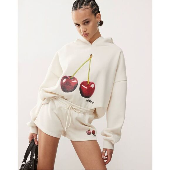 NWOT Edikted Mon Cheri Sweat Shorts Beige Fleece Pull on Drawstring Womens XS - Picture 1 of 11
